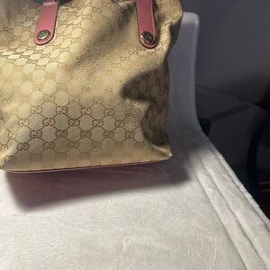 Gucci Tote/ Shoulder Bag great condition see photos